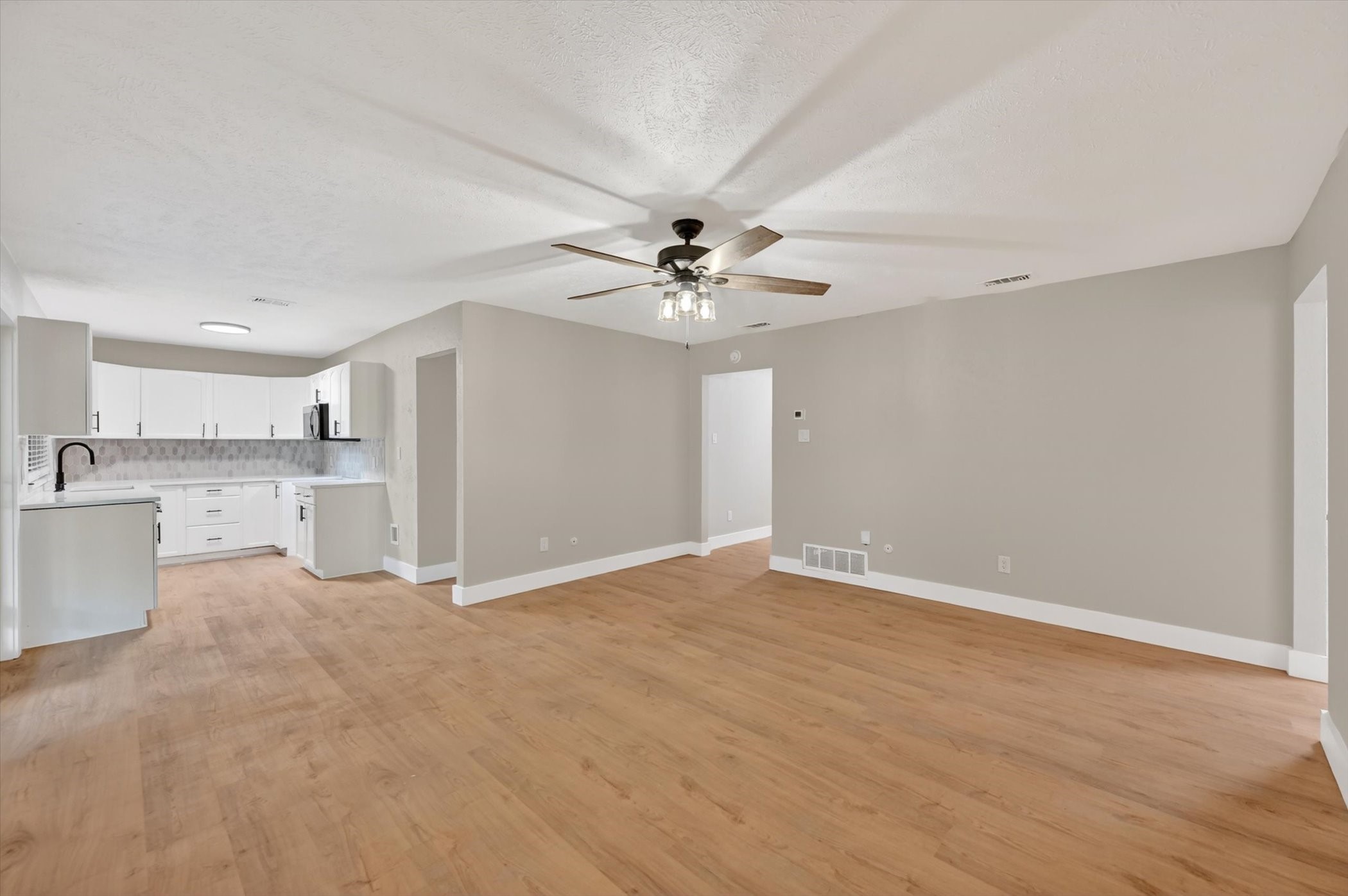 129 N Dobson Street Burleson TX 76028