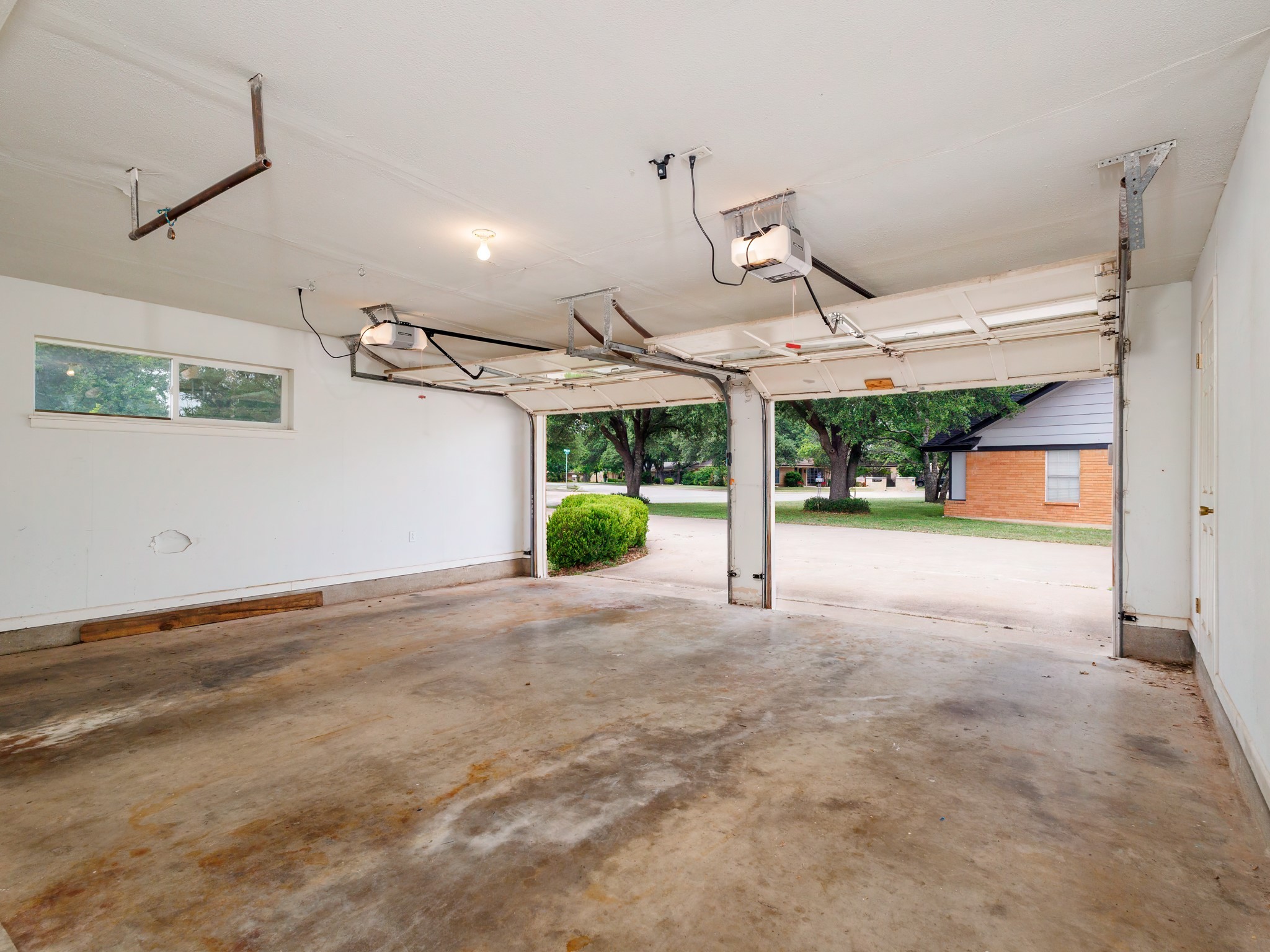 905 High Road Coleman TX 76834