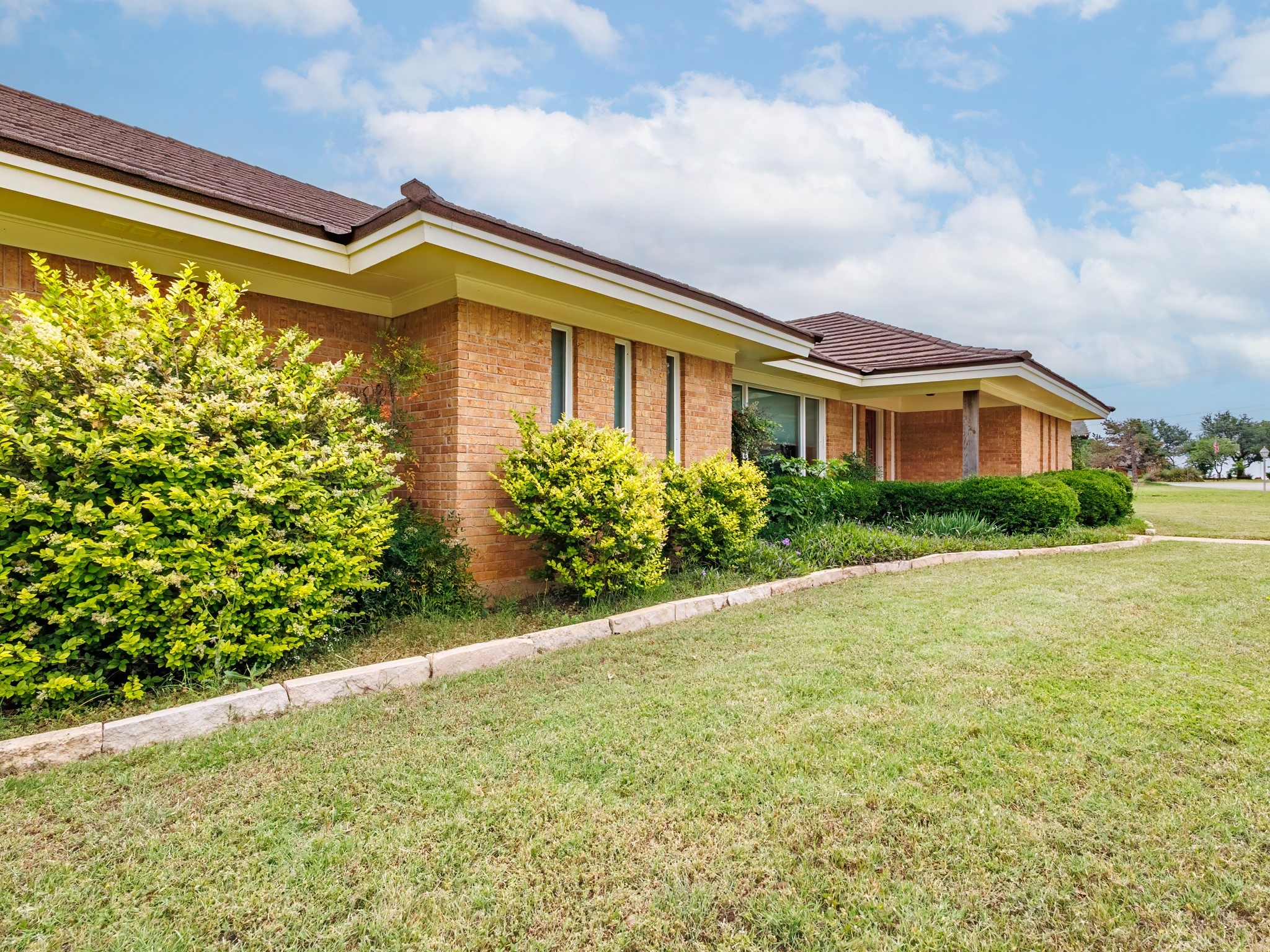 905 High Road Coleman TX 76834