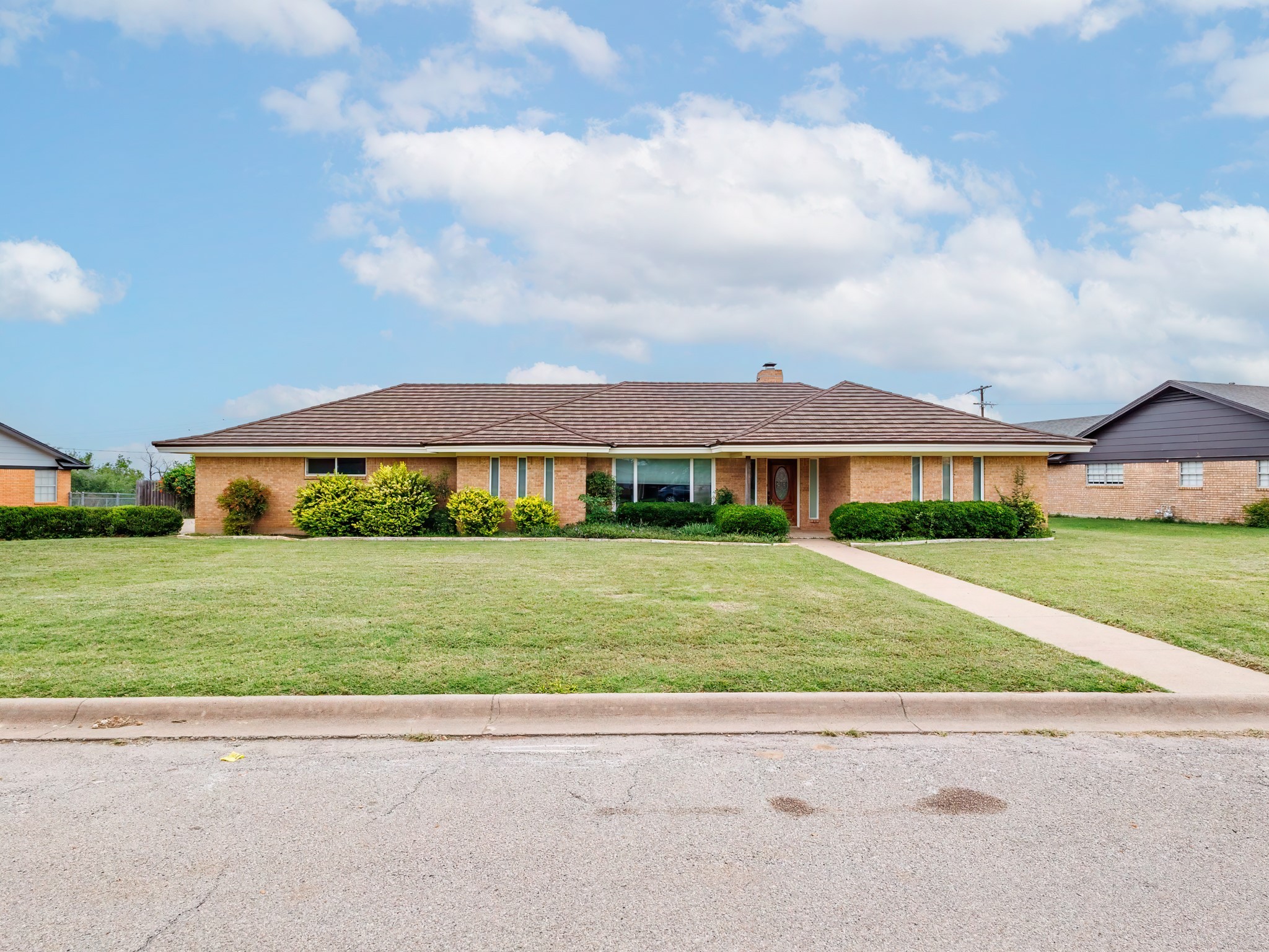 905 High Road Coleman TX 76834