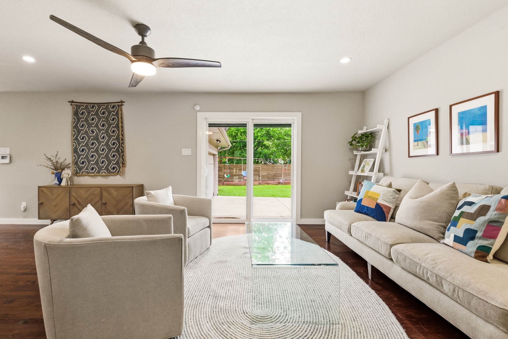 3812 Periwinkle Drive Dallas TX 75233