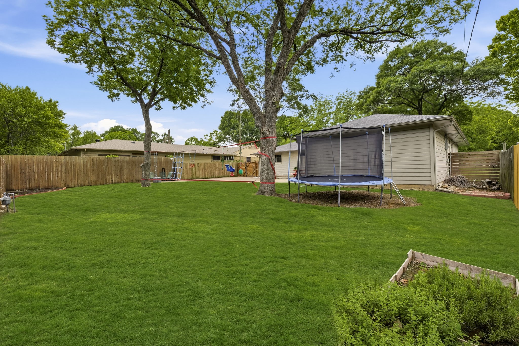 3812 Periwinkle Drive Dallas TX 75233