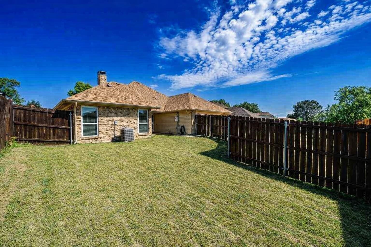 4925 Longwood Court Irving TX 75038