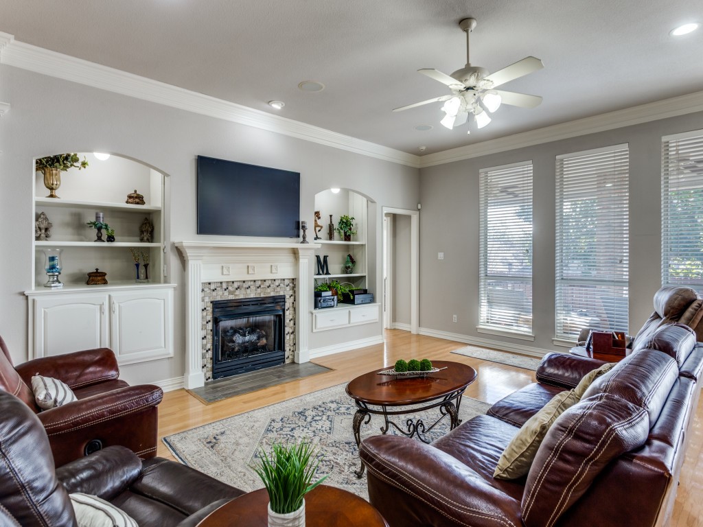 405 Shenandoah Drive Burleson TX 76028
