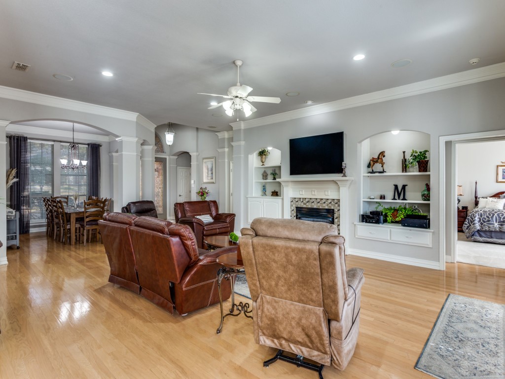 405 Shenandoah Drive Burleson TX 76028