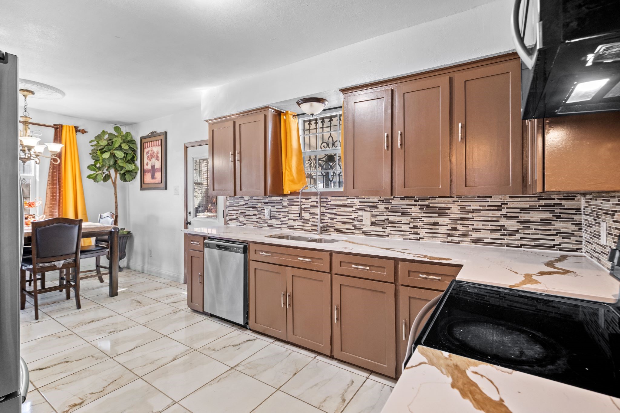 2133 Pleasant Drive Dallas TX 75227
