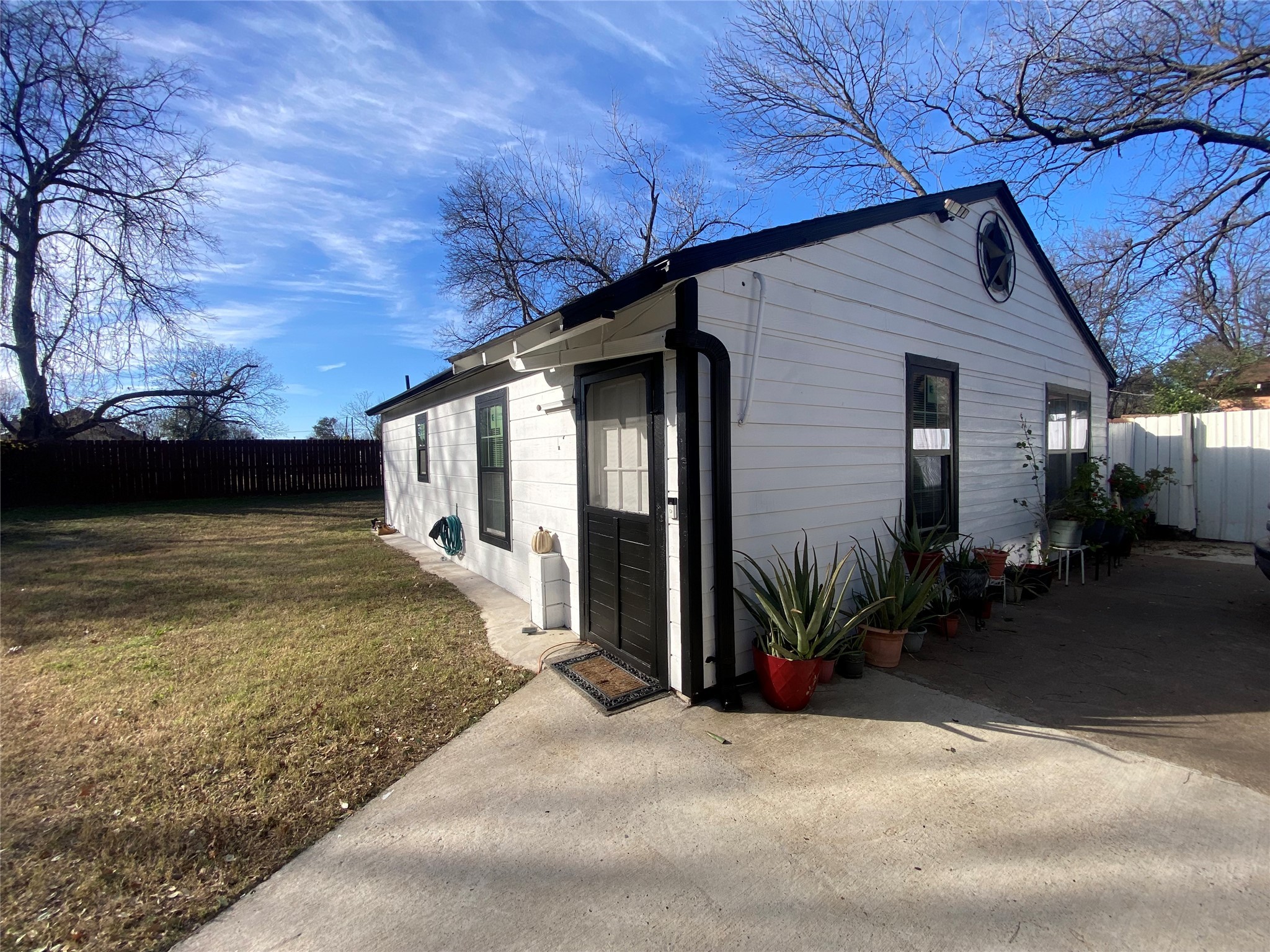 2133 Pleasant Drive Dallas TX 75227