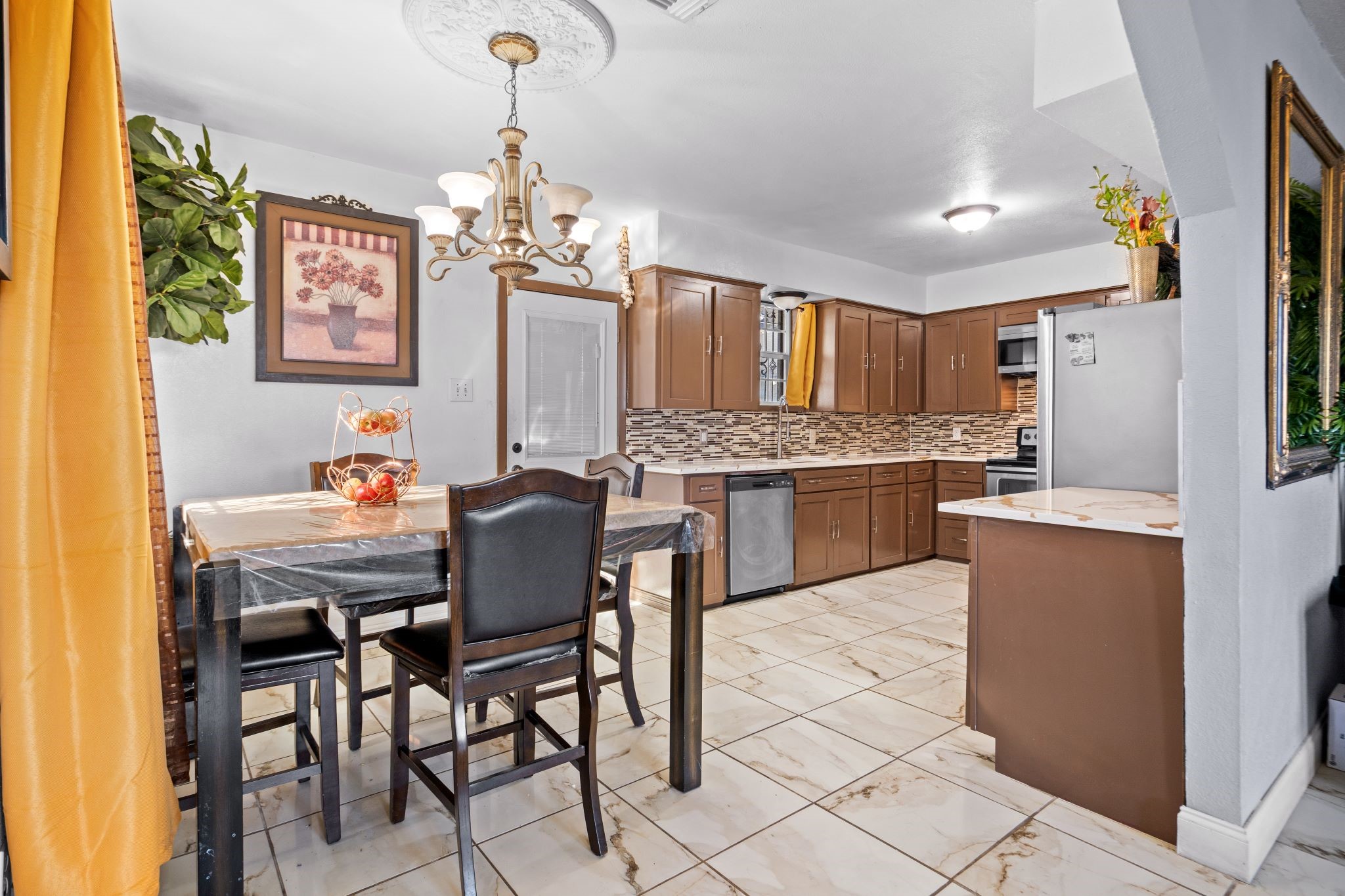 2133 Pleasant Drive Dallas TX 75227