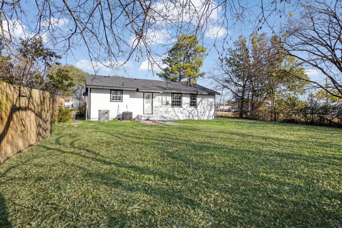 110 E Cunningham Street Bonham TX 75418