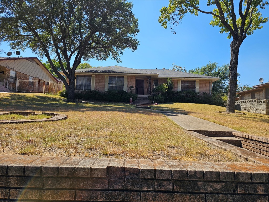 2037 Lanark Avenue Dallas TX 75203
