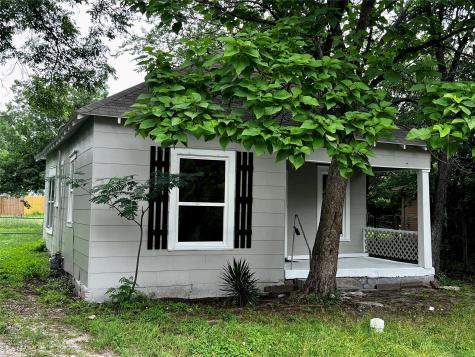1020 N Clinton Street Stephenville TX 76401