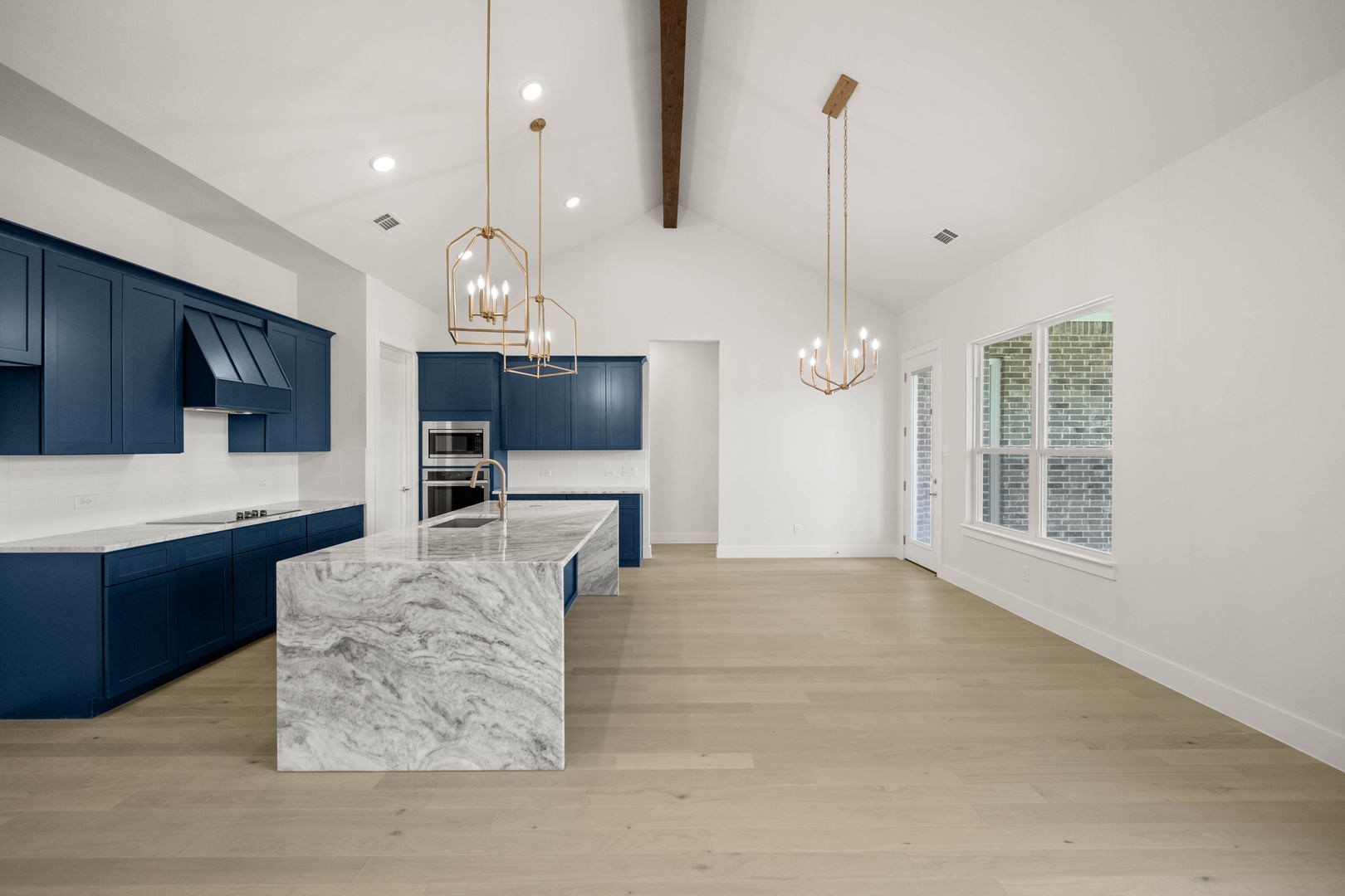 1049 Woodland Weatherford TX 76088