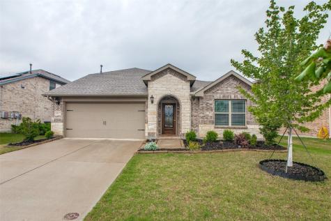 1417 Pleasant Knoll Trail Aubrey TX 76227