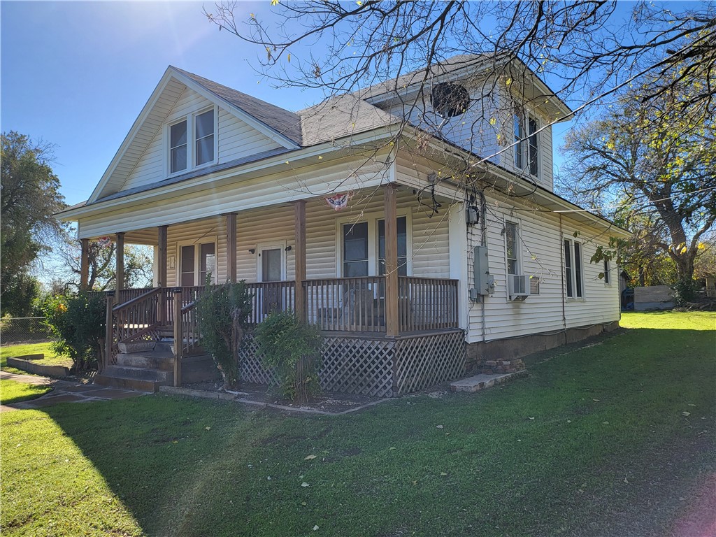 426 N Houston Street Lorena TX 76655