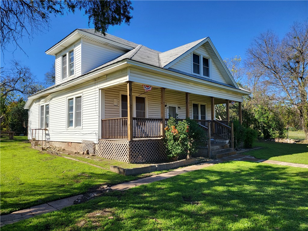 426 N Houston Street Lorena TX 76655