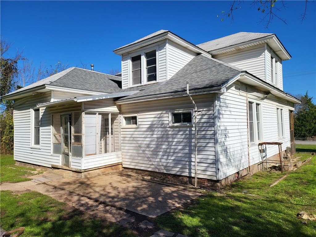 426 N Houston Street Lorena TX 76655