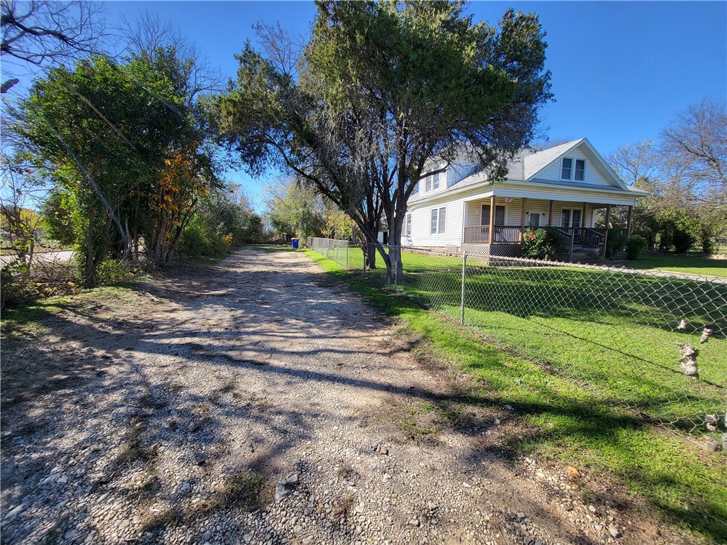 426 N Houston Street Lorena TX 76655