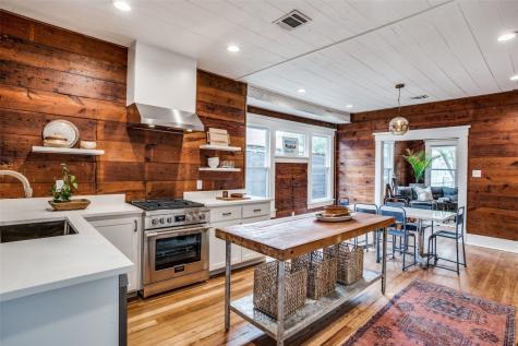 714 Melba Street Dallas TX 75208