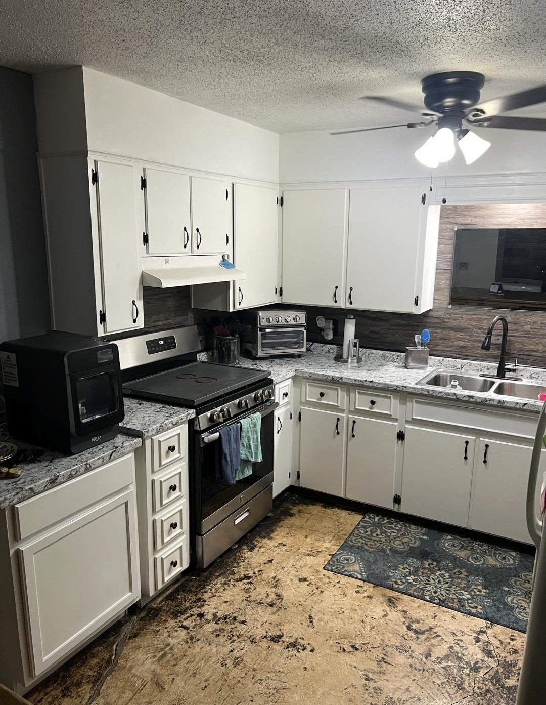 440 S Bois D Arc Street Blossom TX 75416