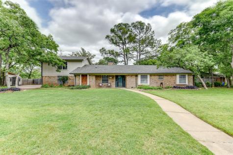 113 Timber Ridge Circle Burleson TX 76028