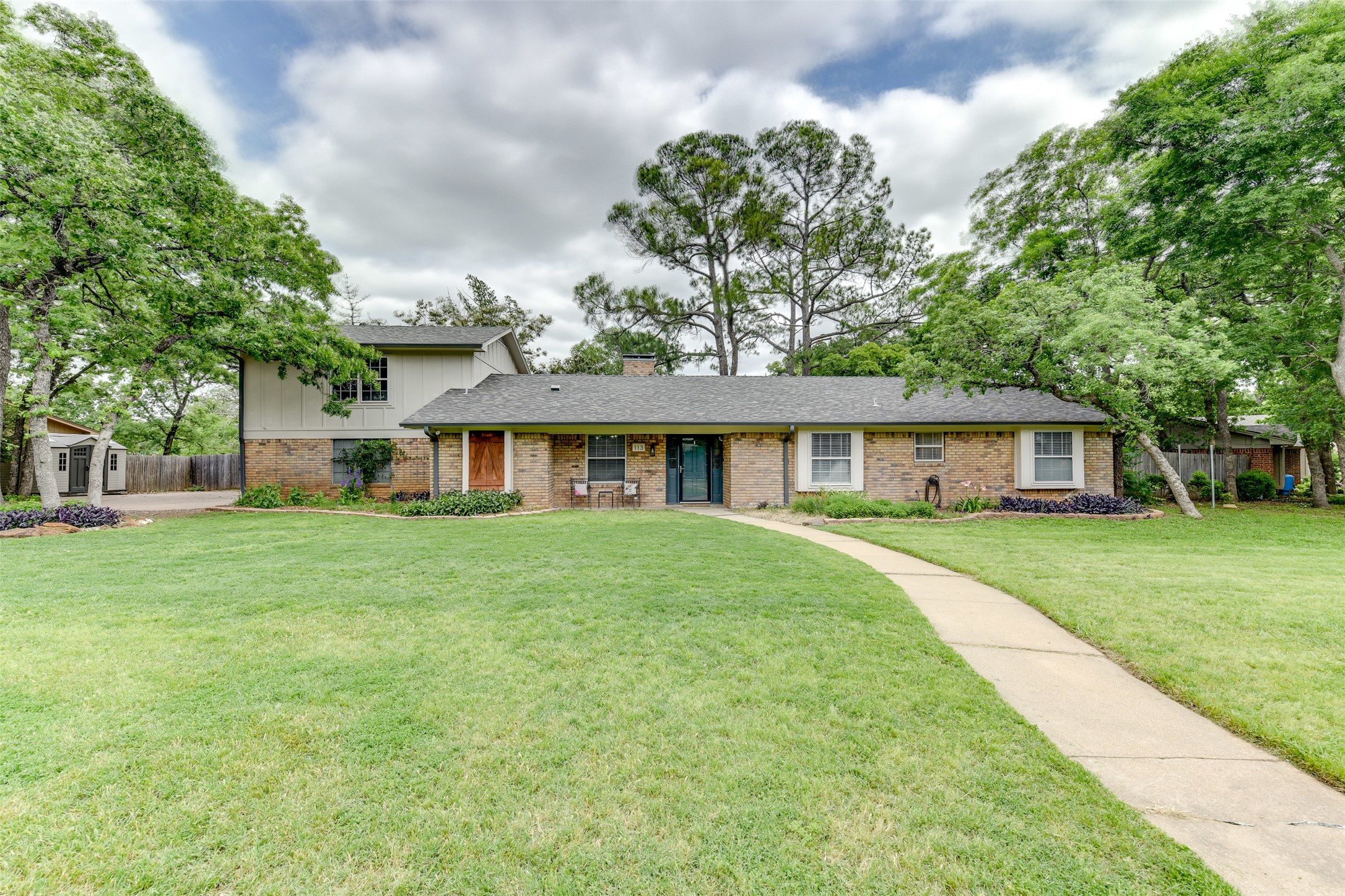 113 Timber Ridge Circle Burleson TX 76028