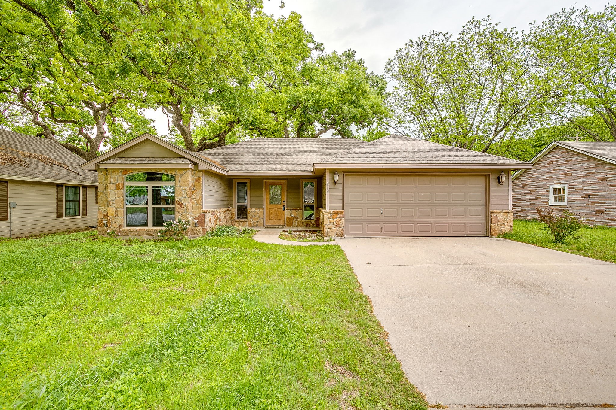 212 W 1st Street Weatherford TX 76086