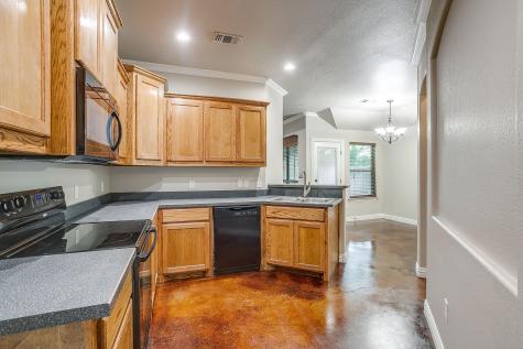 212 W 1st Street Weatherford TX 76086