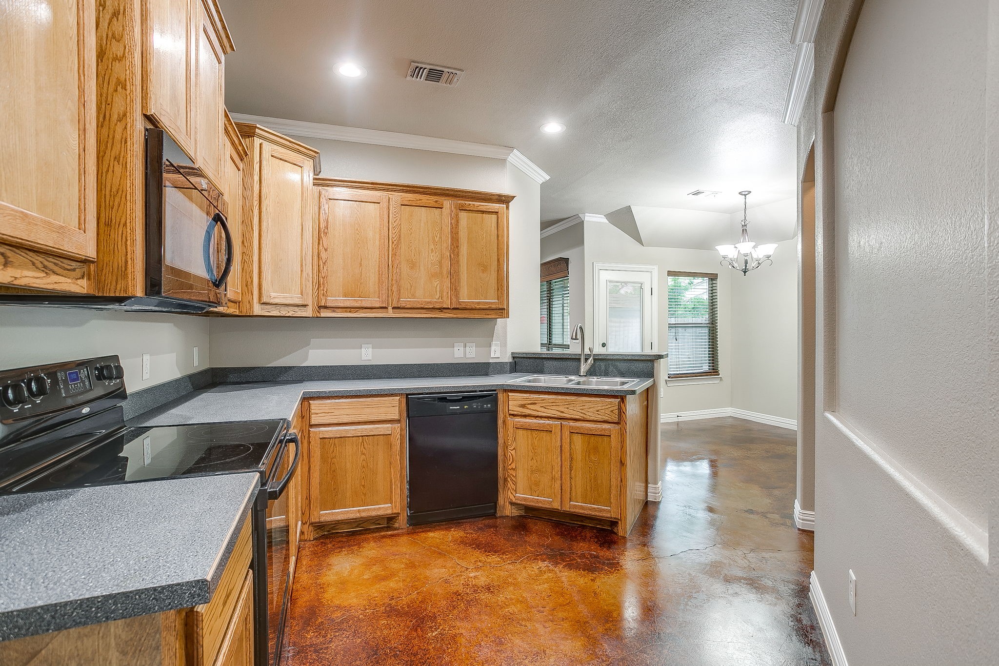212 W 1st Street Weatherford TX 76086