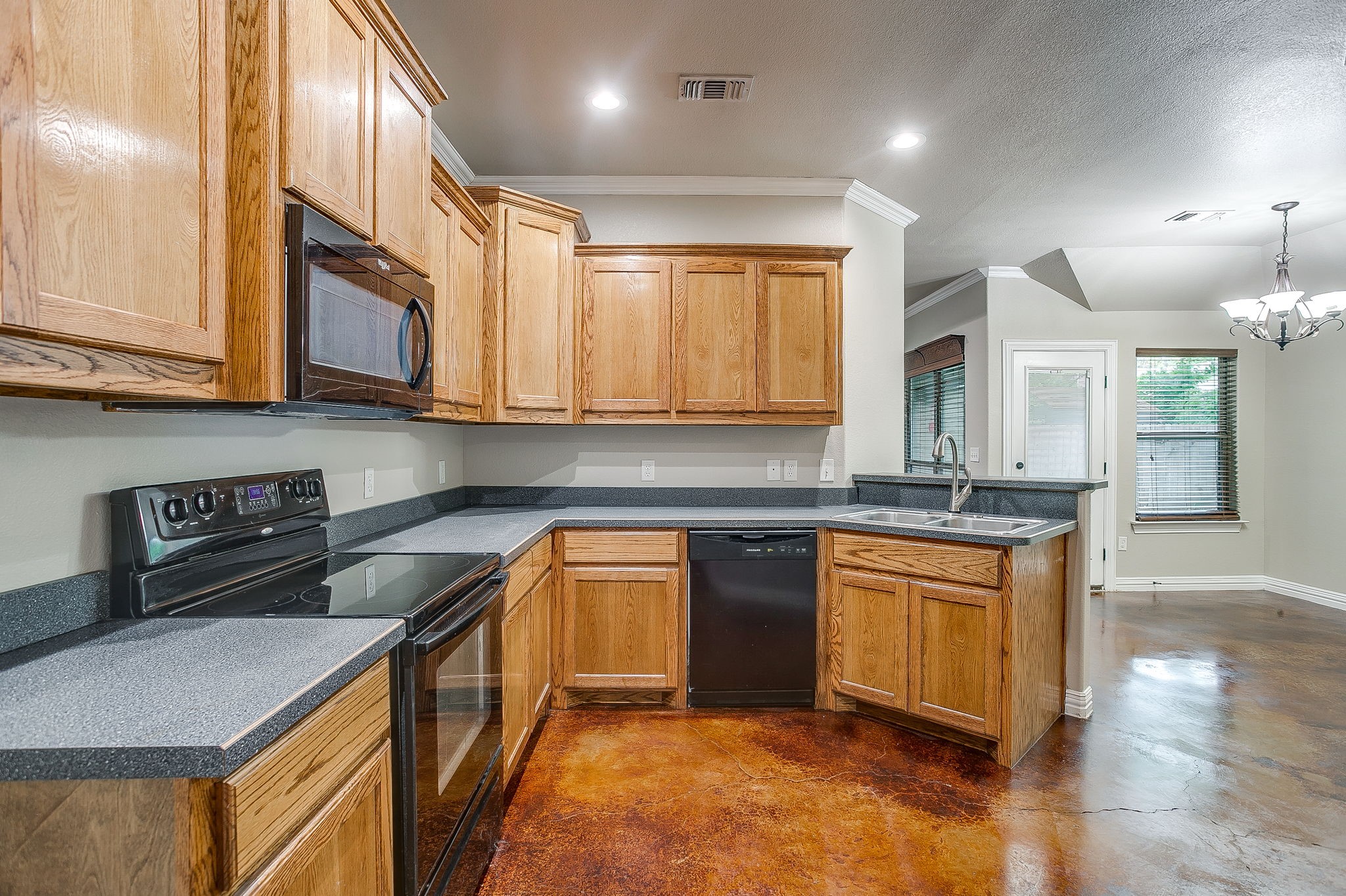 212 W 1st Street Weatherford TX 76086