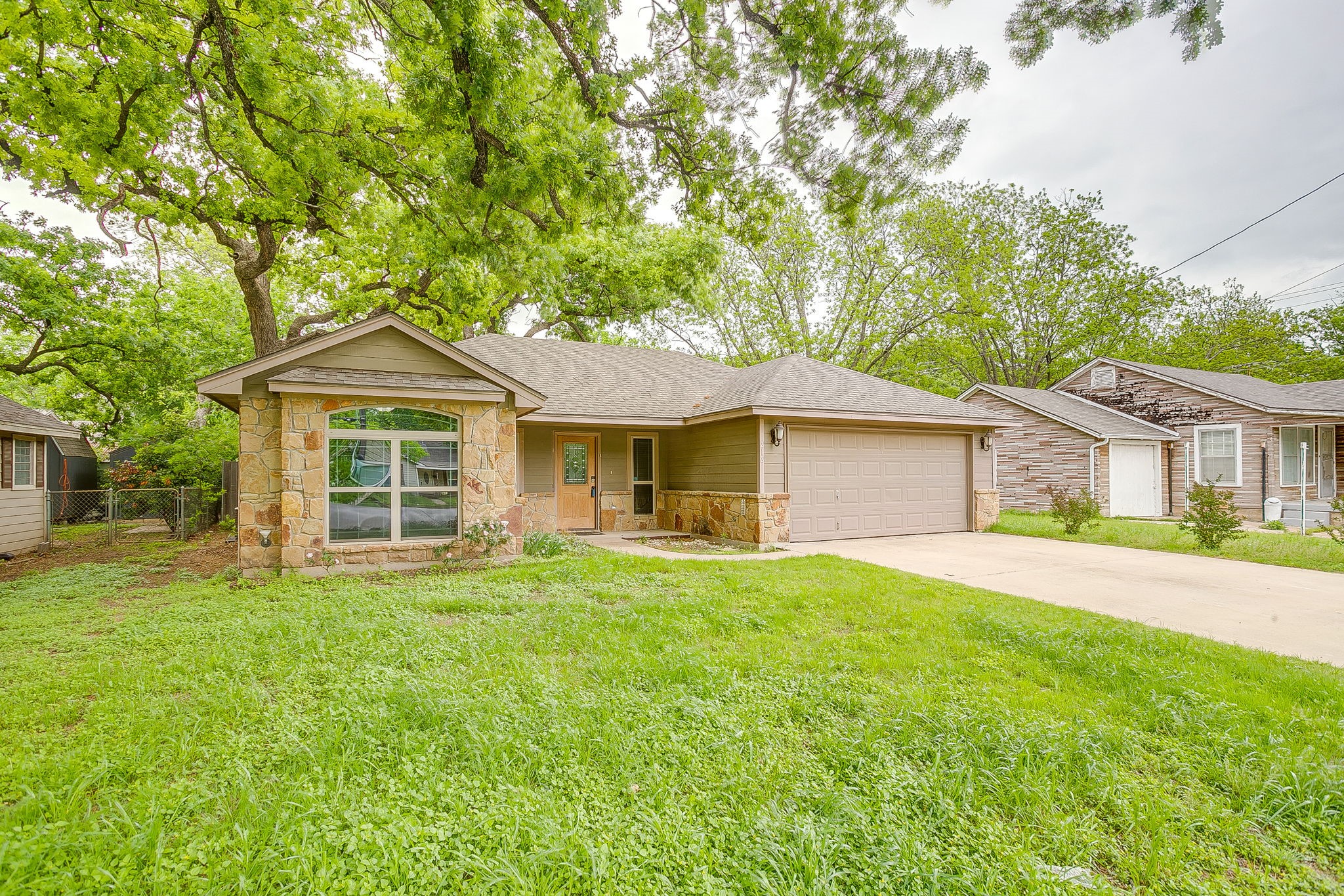 212 W 1st Street Weatherford TX 76086