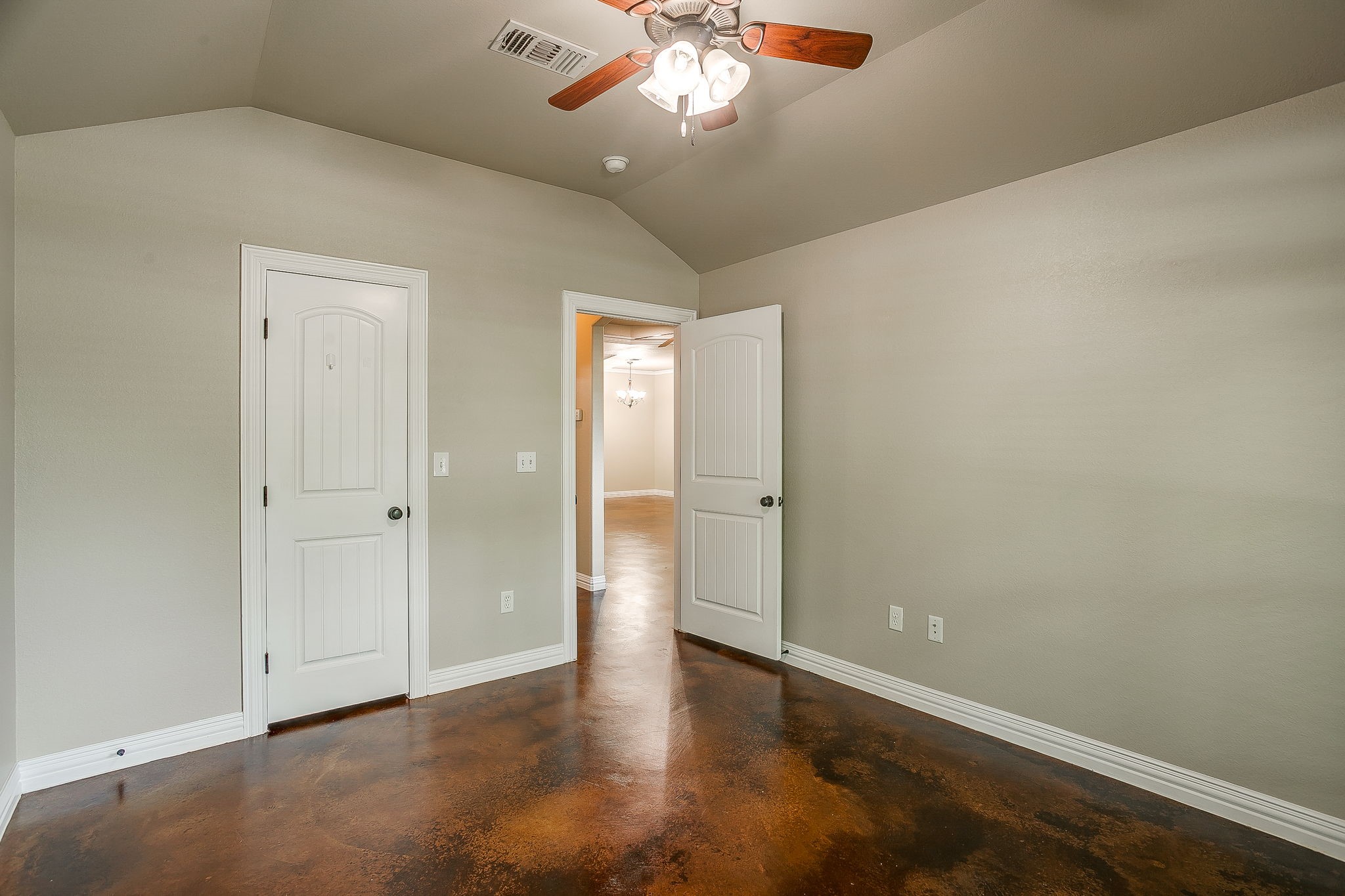 212 W 1st Street Weatherford TX 76086