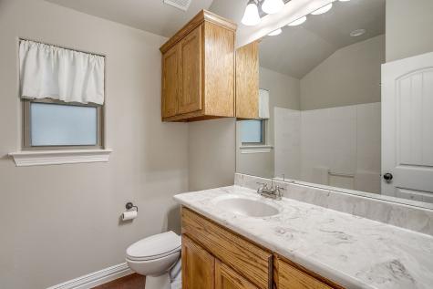 212 W 1st Street Weatherford TX 76086