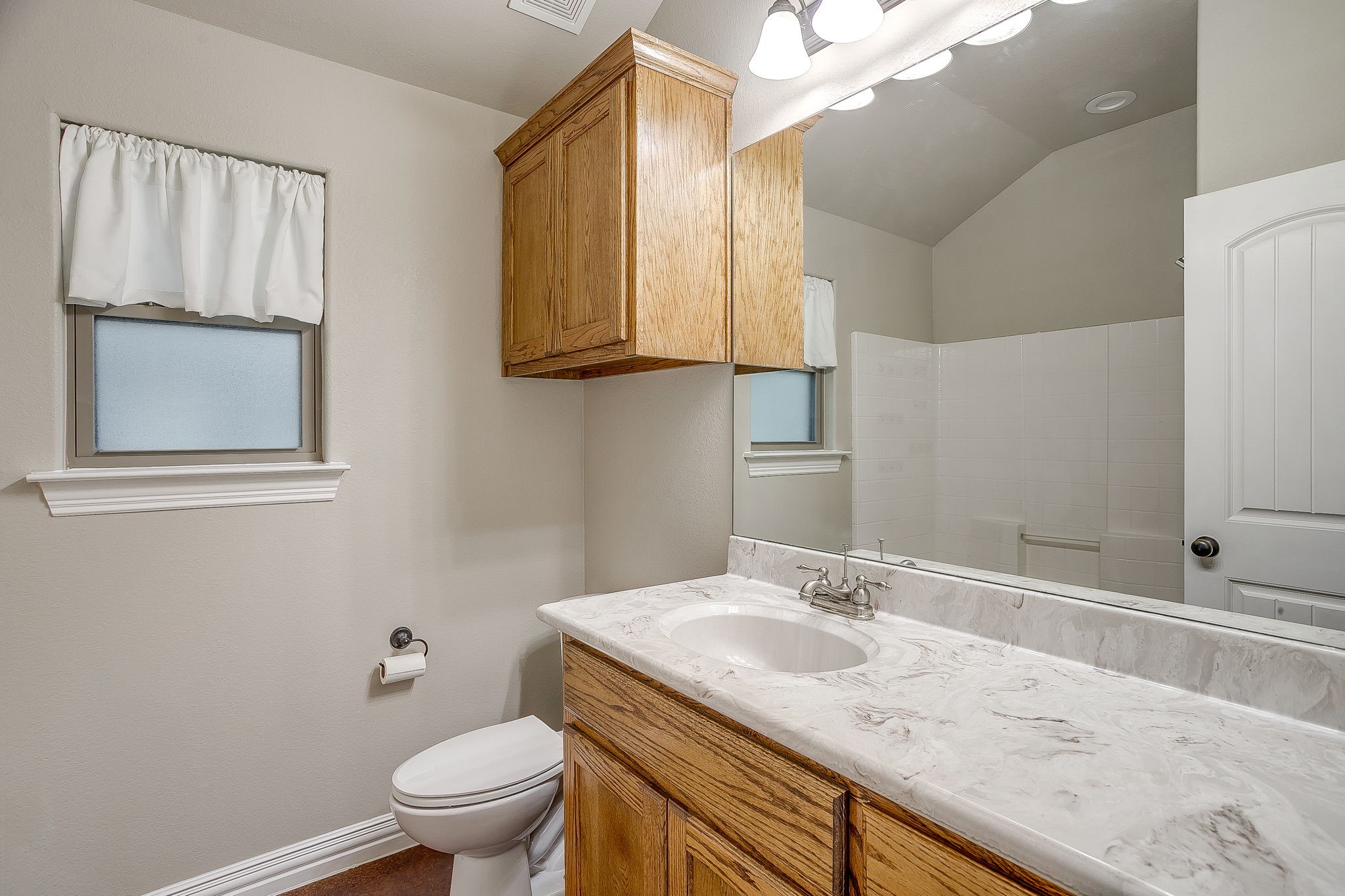 212 W 1st Street Weatherford TX 76086