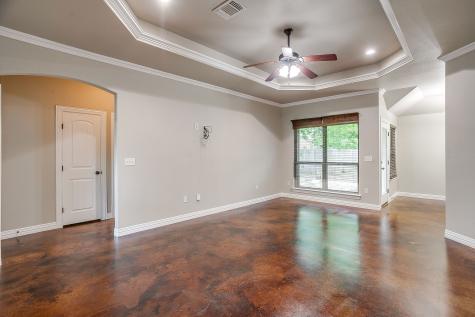 212 W 1st Street Weatherford TX 76086
