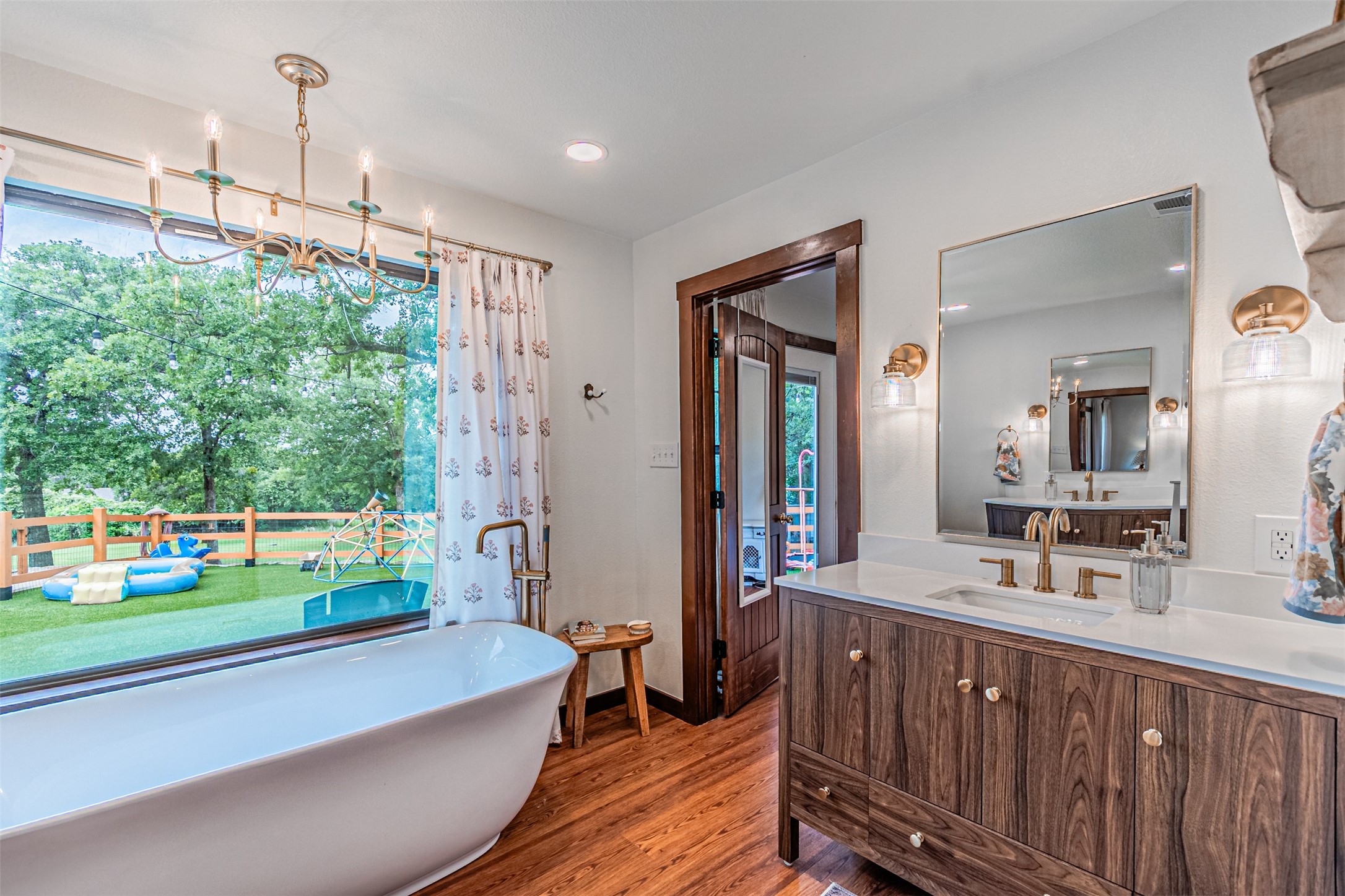 4505 Hunters Glen Court Granbury TX 76048