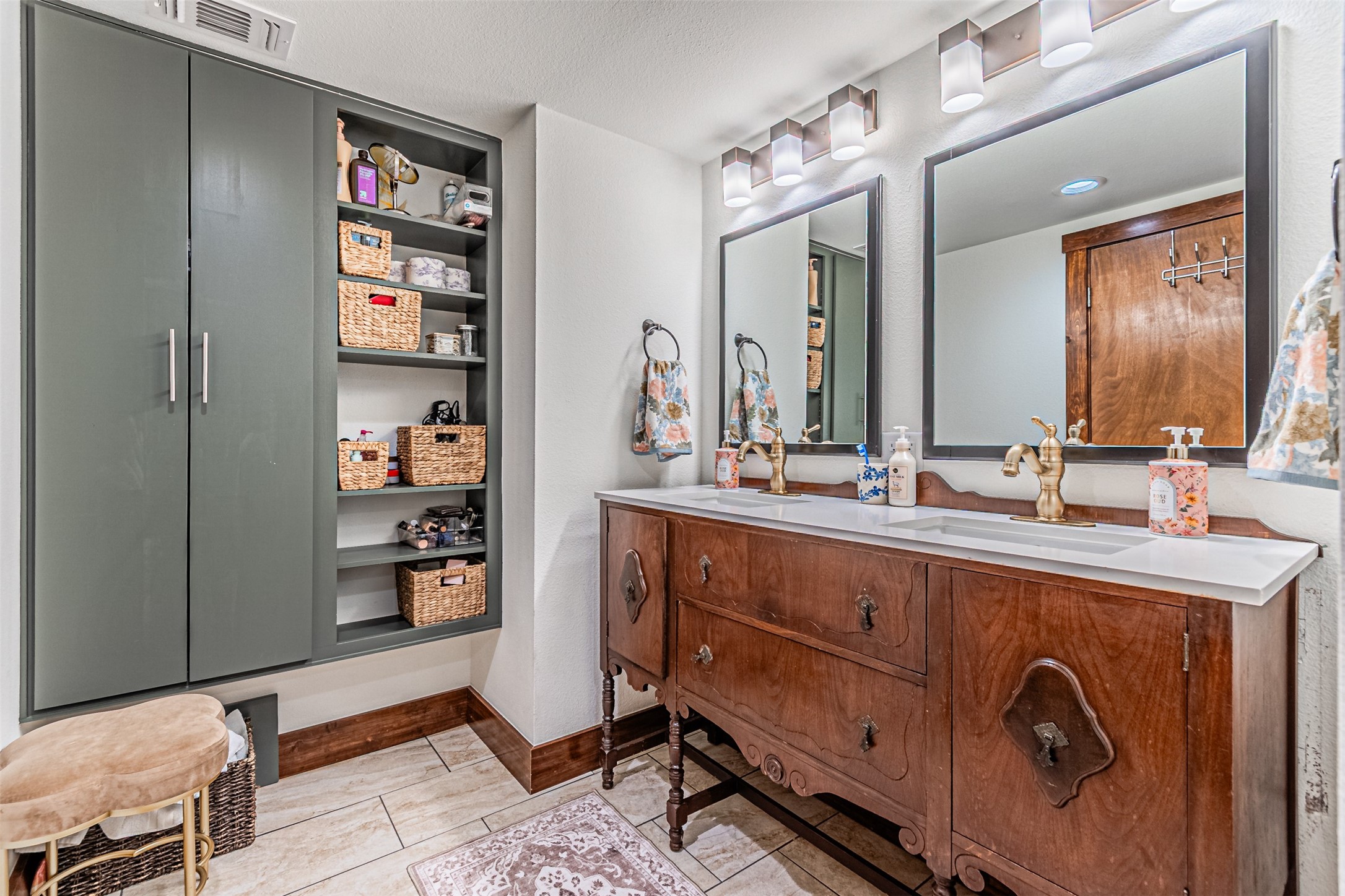 4505 Hunters Glen Court Granbury TX 76048