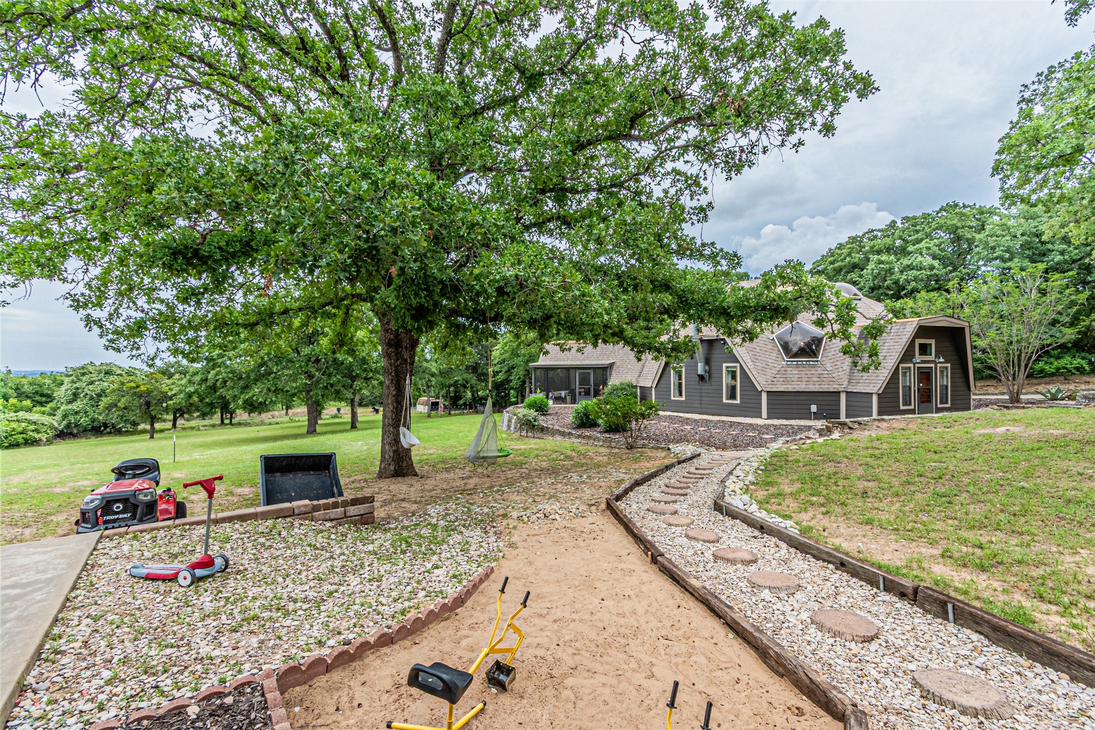 4505 Hunters Glen Court Granbury TX 76048