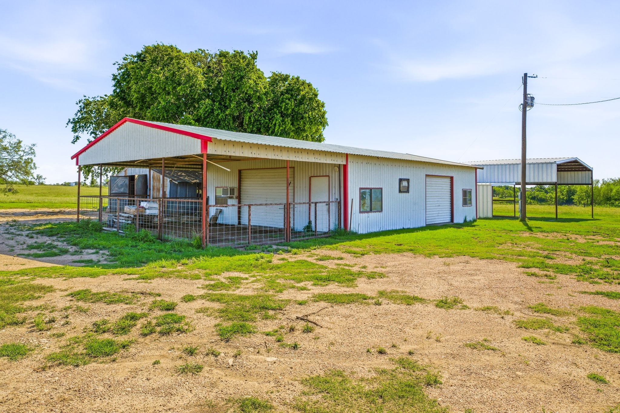 998 Fm218 Hamilton TX 76531