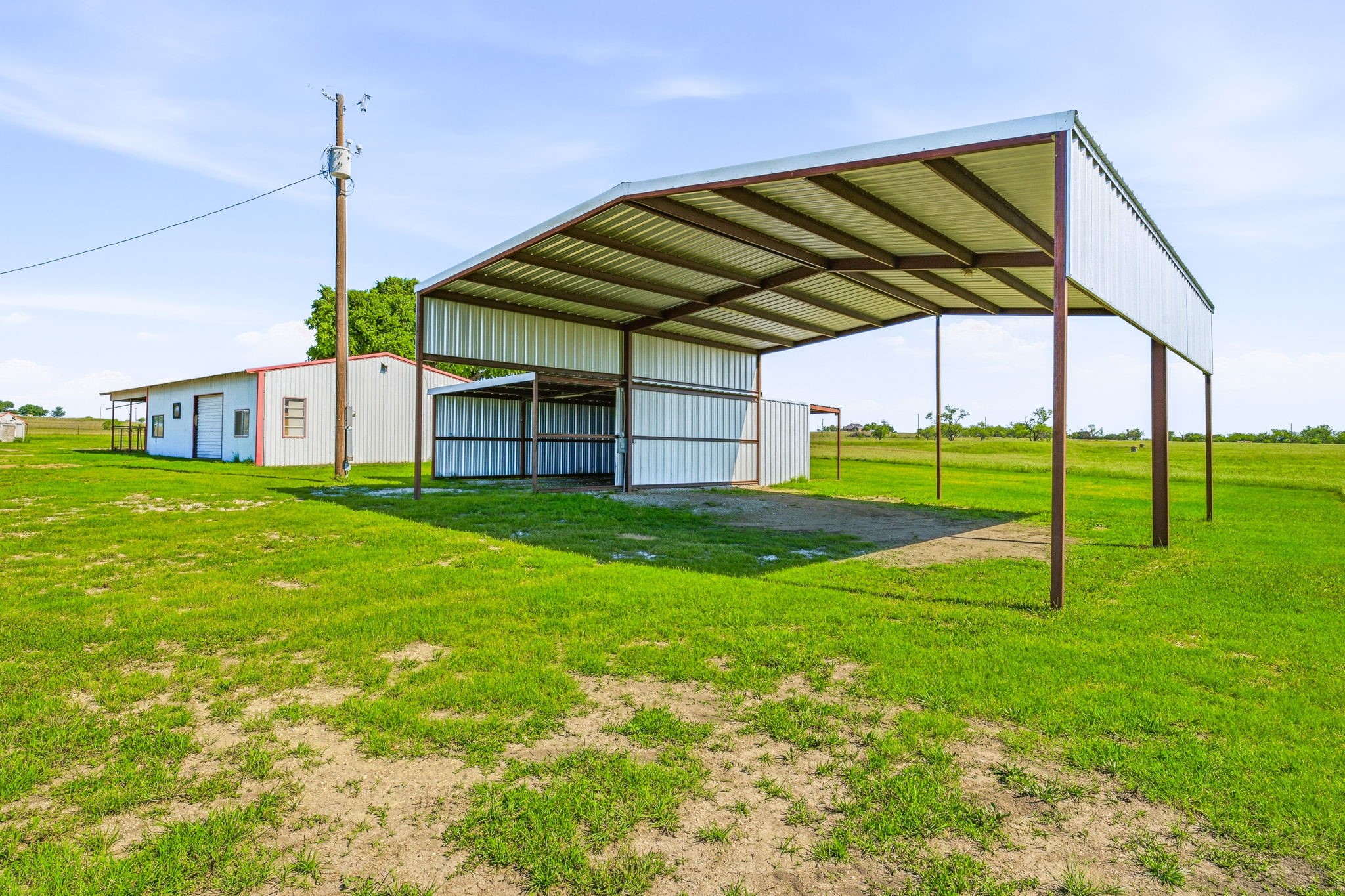 998 Fm218 Hamilton TX 76531