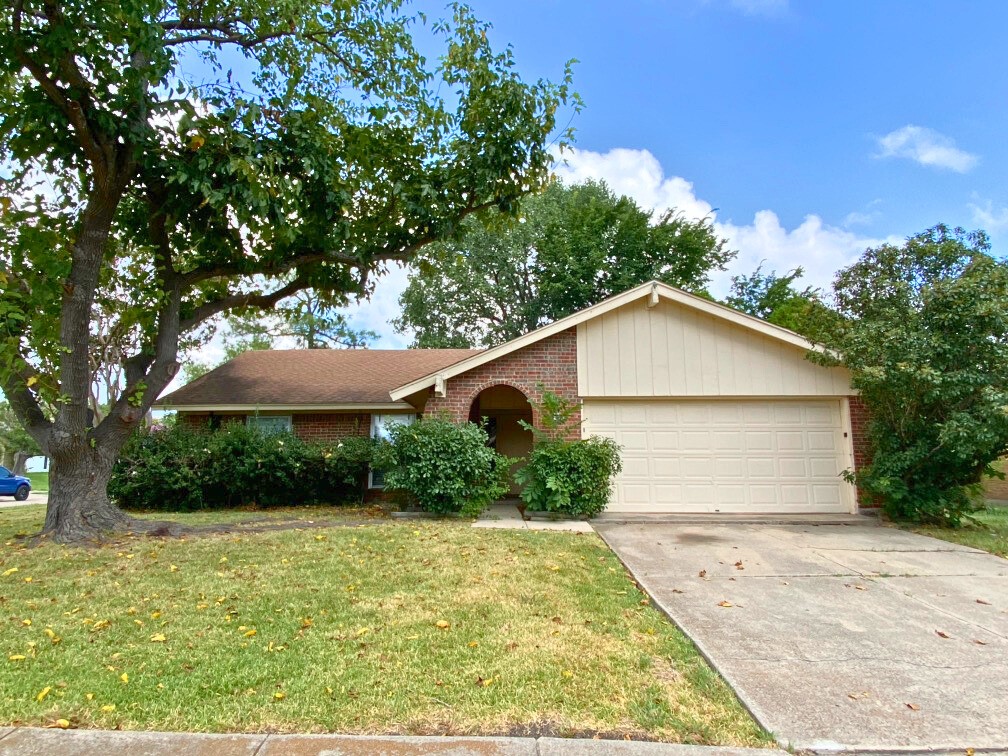437 Cloverdale Lane Garland TX 75043