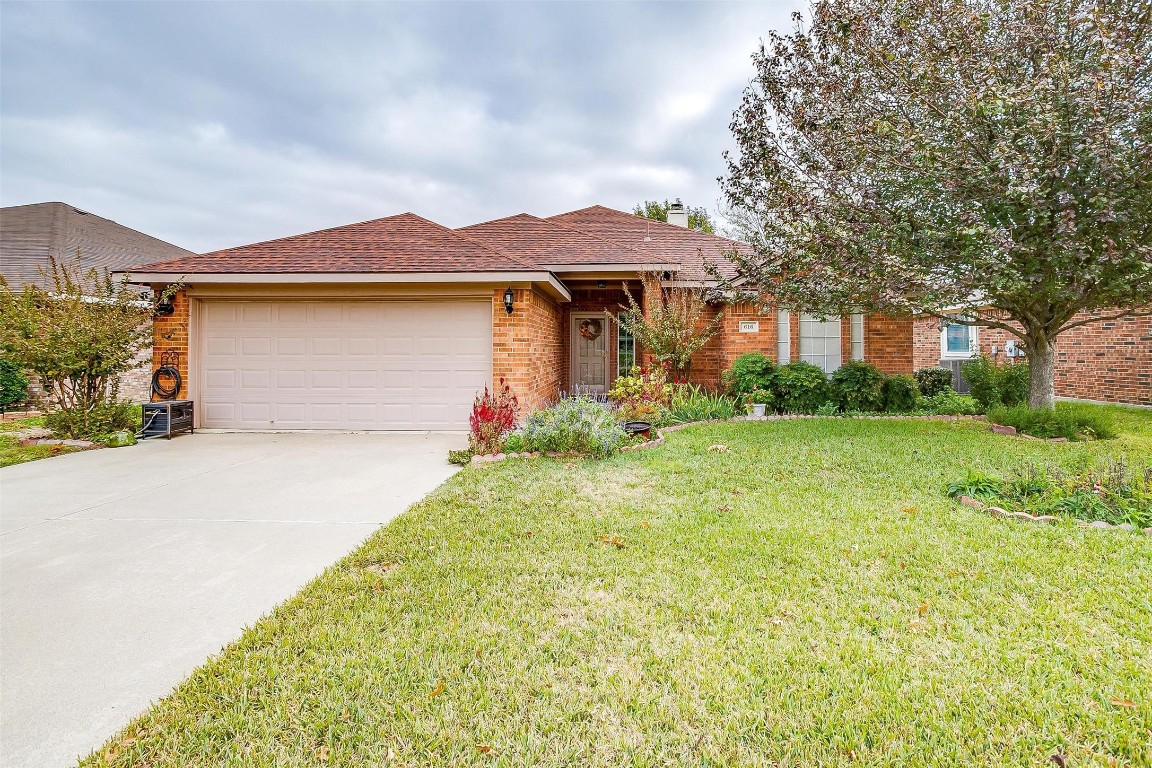 616 Ridgehill Drive Burleson TX 76028
