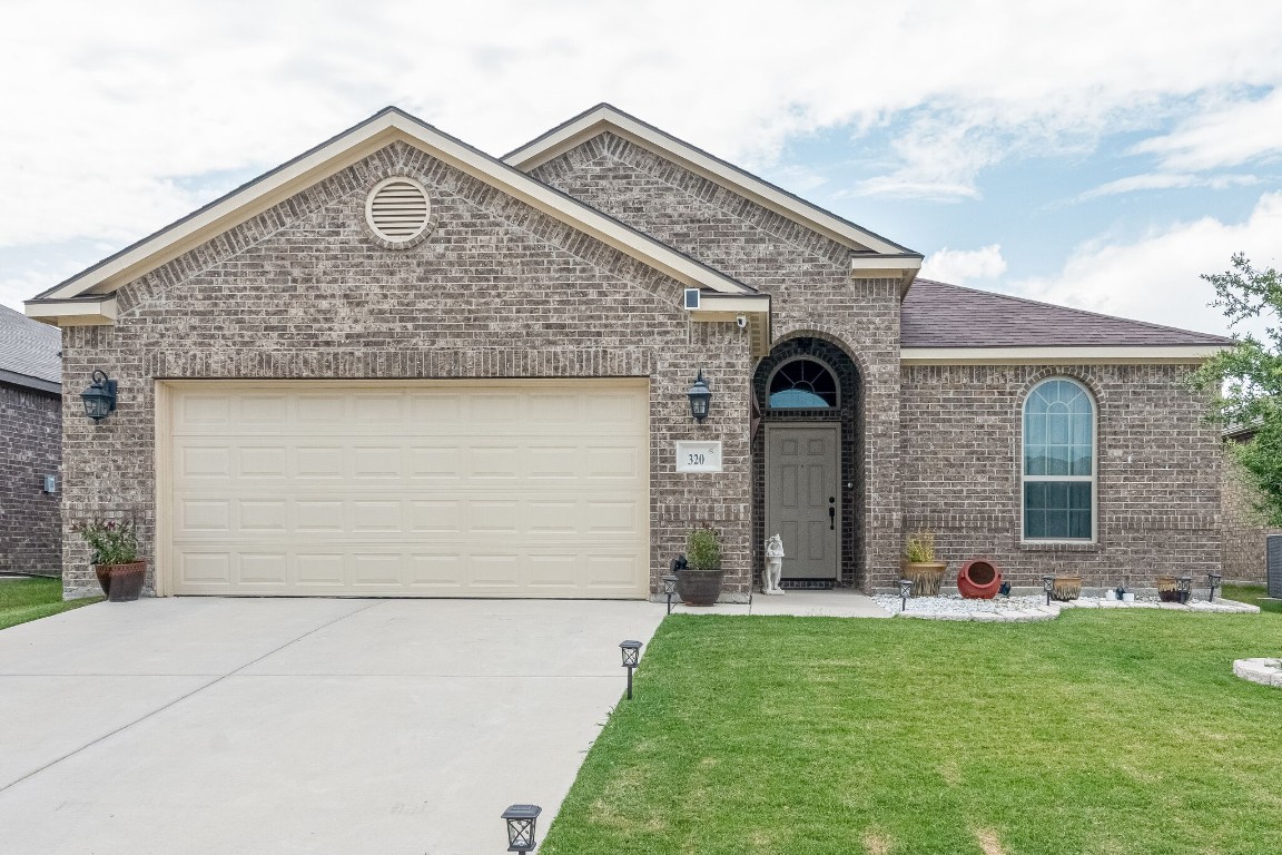 320 Lead Creek Drive Fort Worth TX 76131