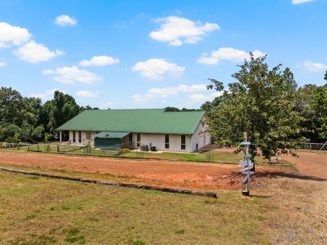 140 County Road 2242 Daingerfield TX 75638