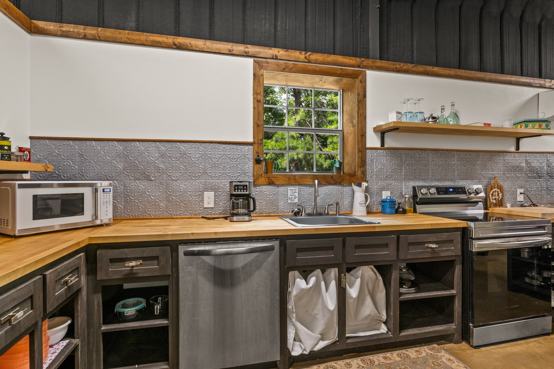 140 County Road 2242 Daingerfield TX 75638