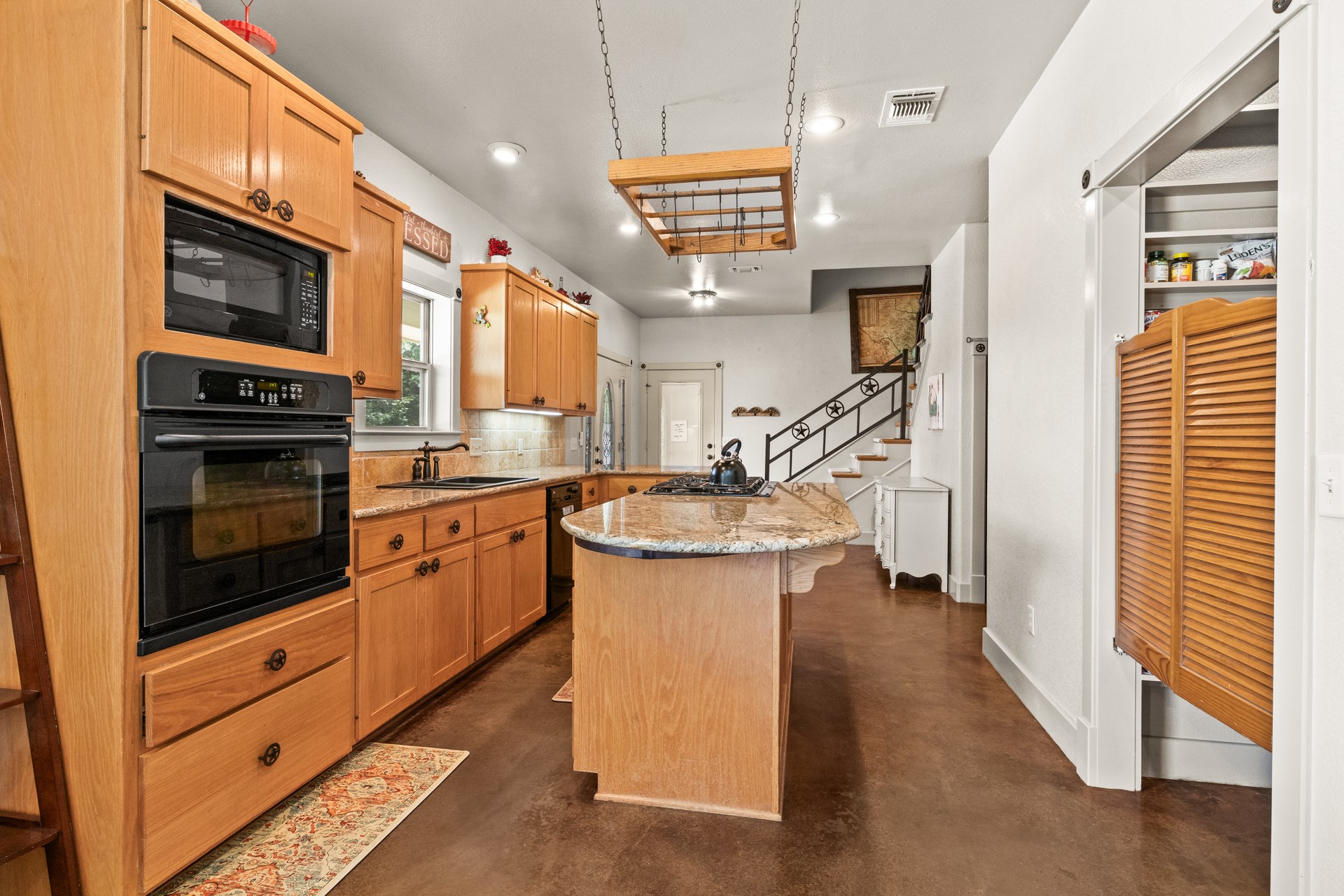 140 County Road 2242 Daingerfield TX 75638