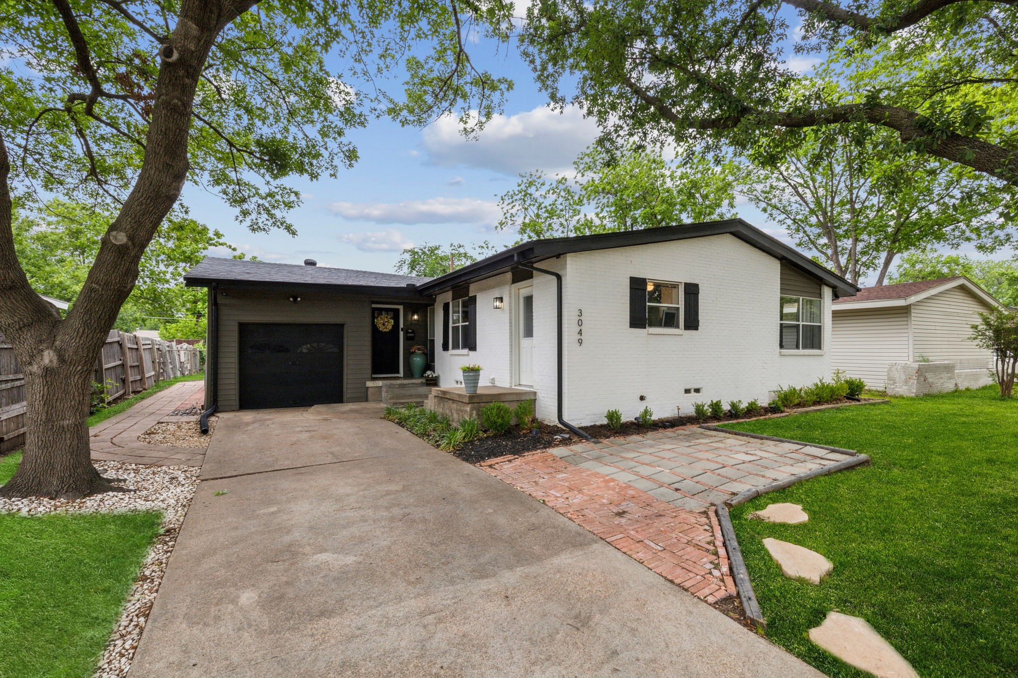 3049 Rotan Lane Dallas TX 75229