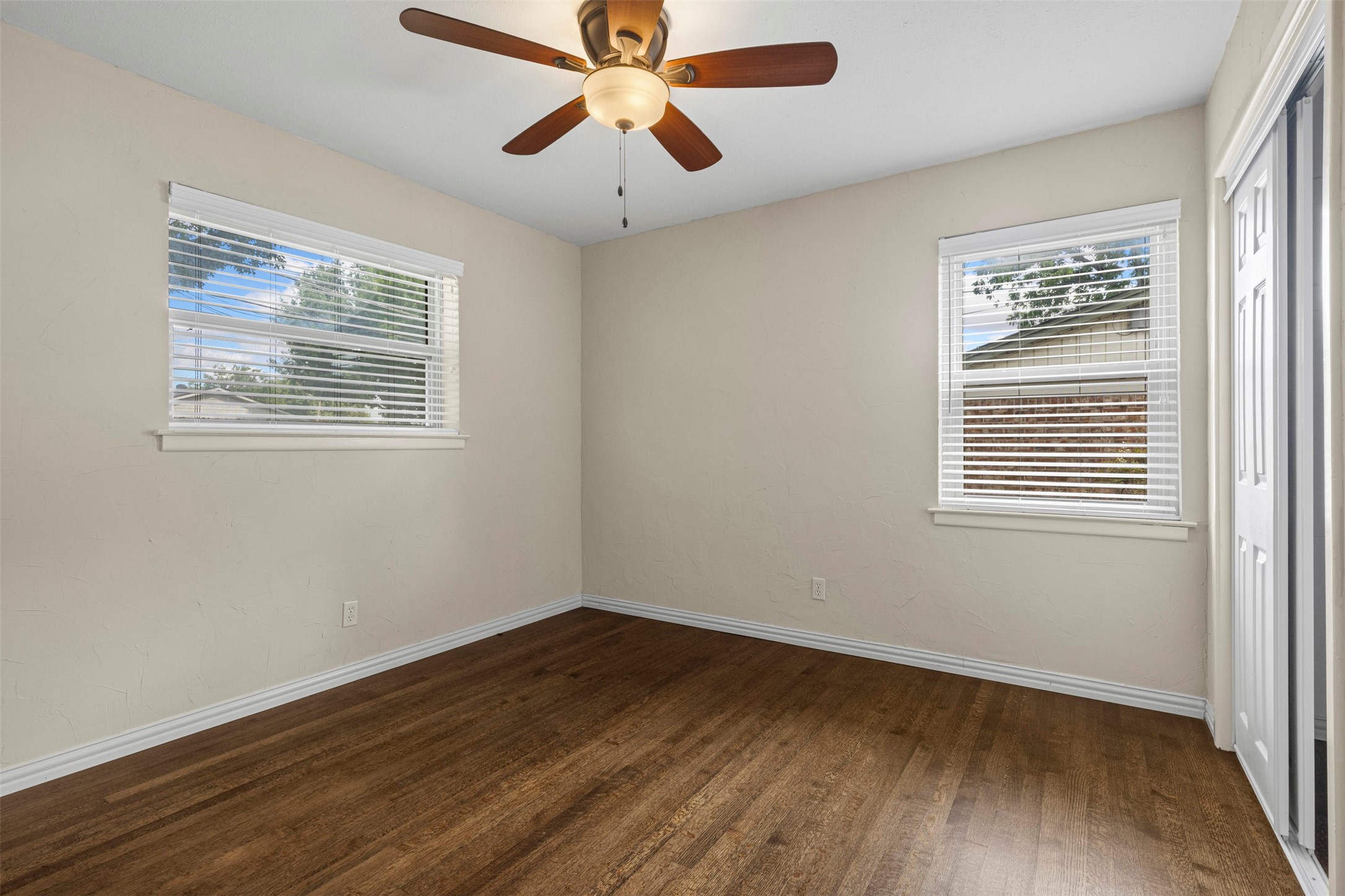 9209 Boundbrook Avenue Dallas TX 75243