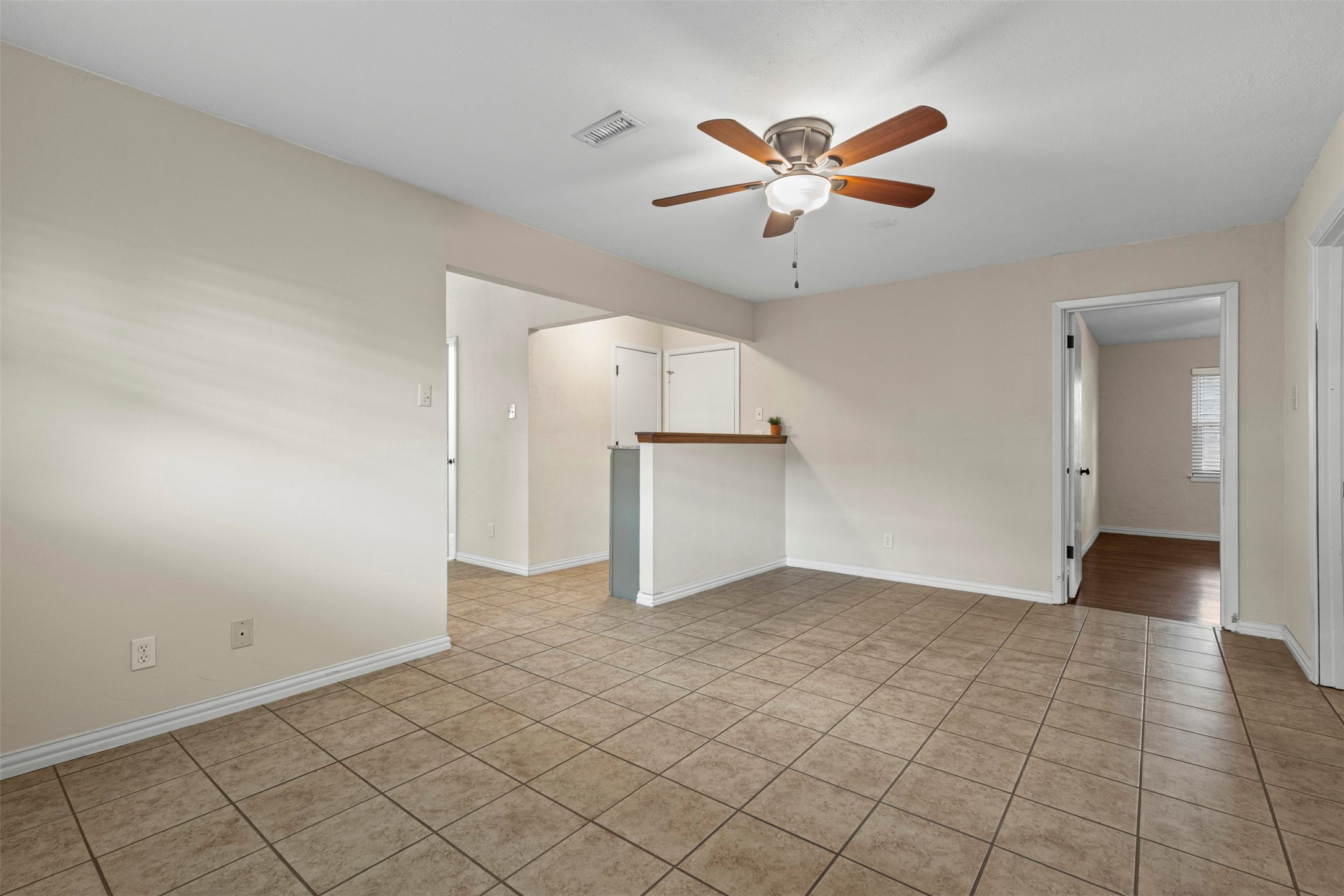 9209 Boundbrook Avenue Dallas TX 75243