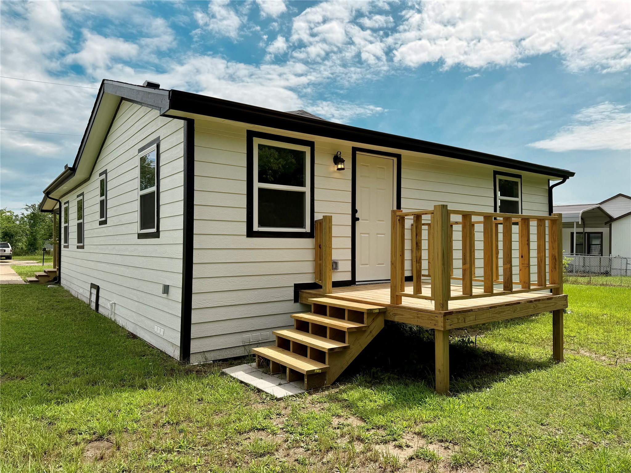 615 Smith Circle Point TX 75472