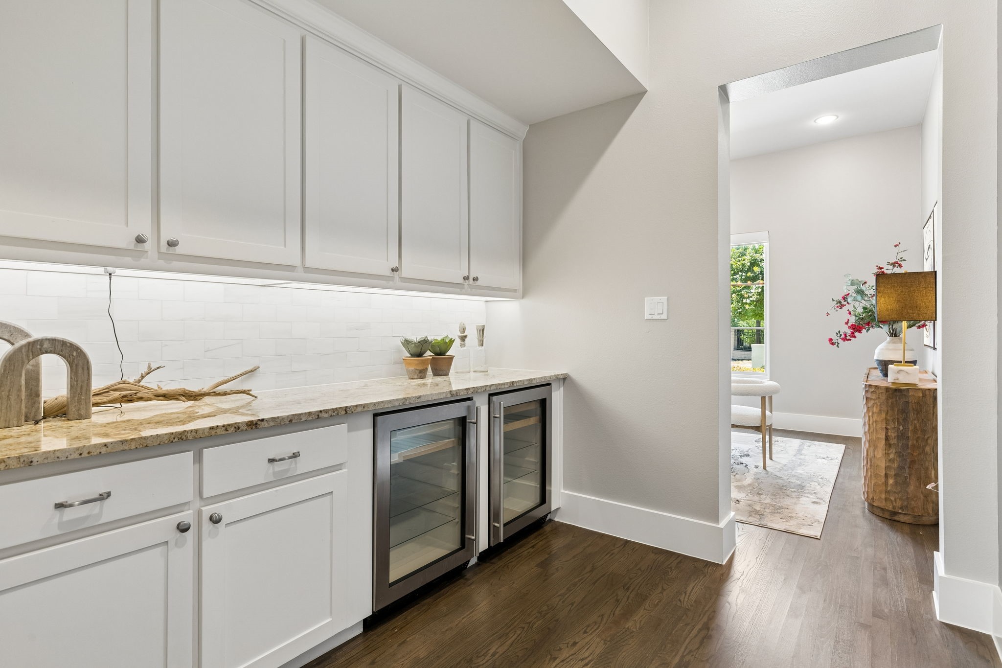 6917 Valley View Lane Dallas TX 75240